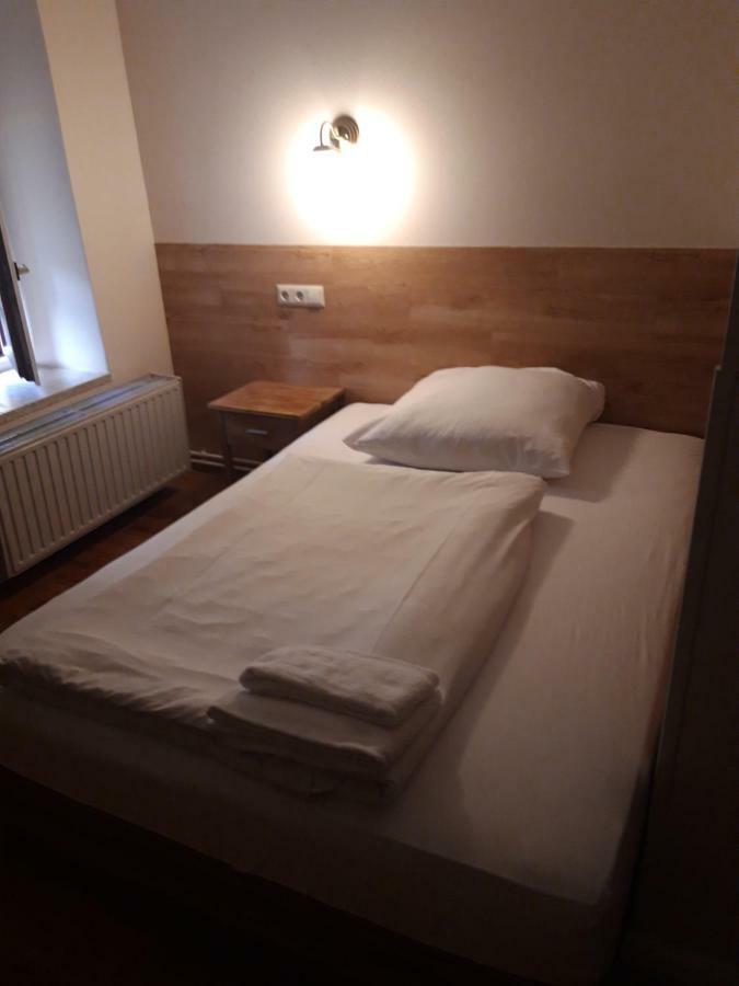 Lv Rooms & Apartments Am Luetzowplatz เบอร์ลิน ภายนอก รูปภาพ